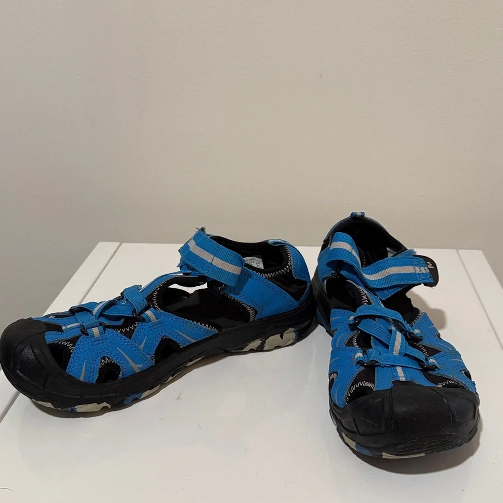 Merrell Youth Hydro Hiker Closed Toe Water Shoes Blue Black size 4